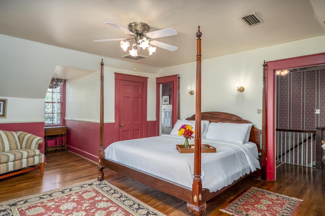 Cedars Of Williamsburg Bed & Breakfast Eksteriør bilde