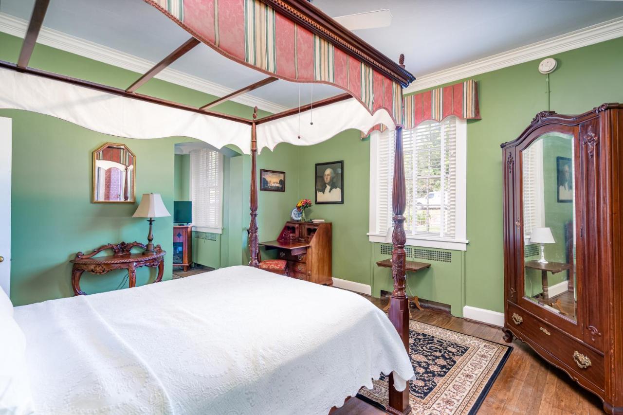 Cedars Of Williamsburg Bed & Breakfast Eksteriør bilde