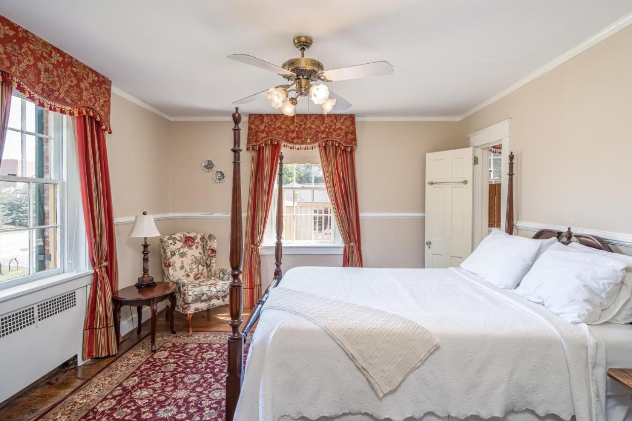 Cedars Of Williamsburg Bed & Breakfast Eksteriør bilde