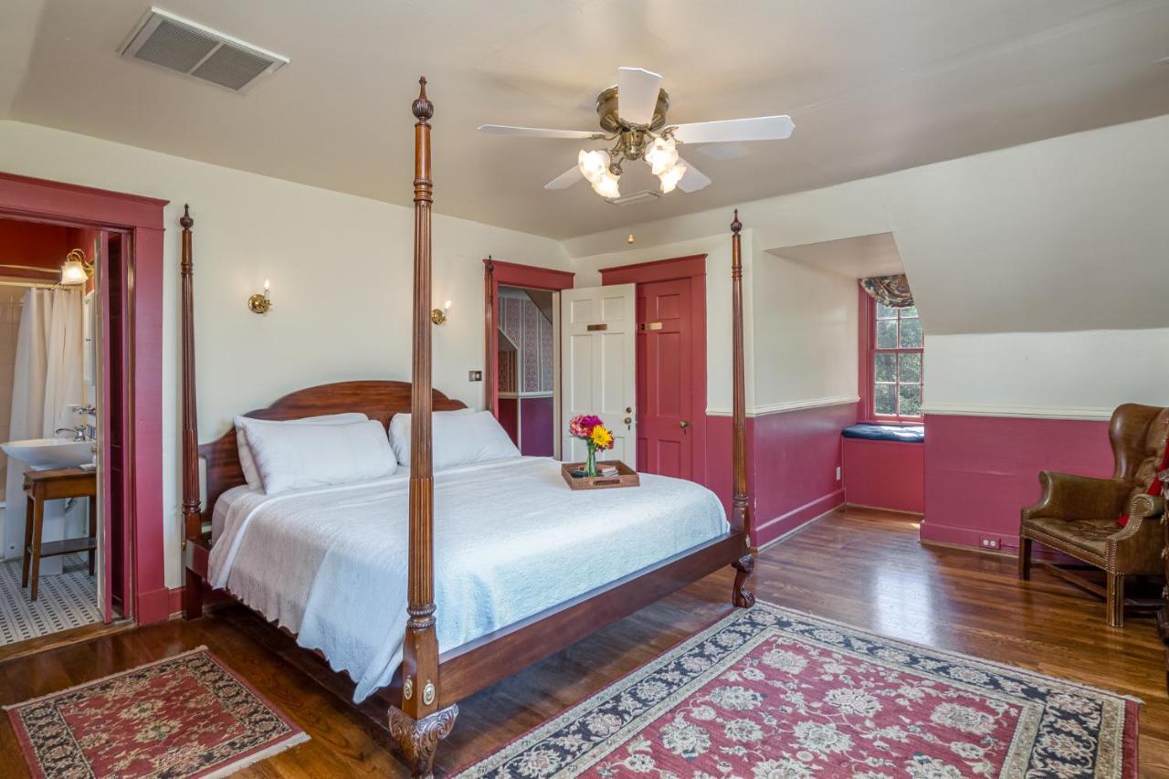 Cedars Of Williamsburg Bed & Breakfast Eksteriør bilde