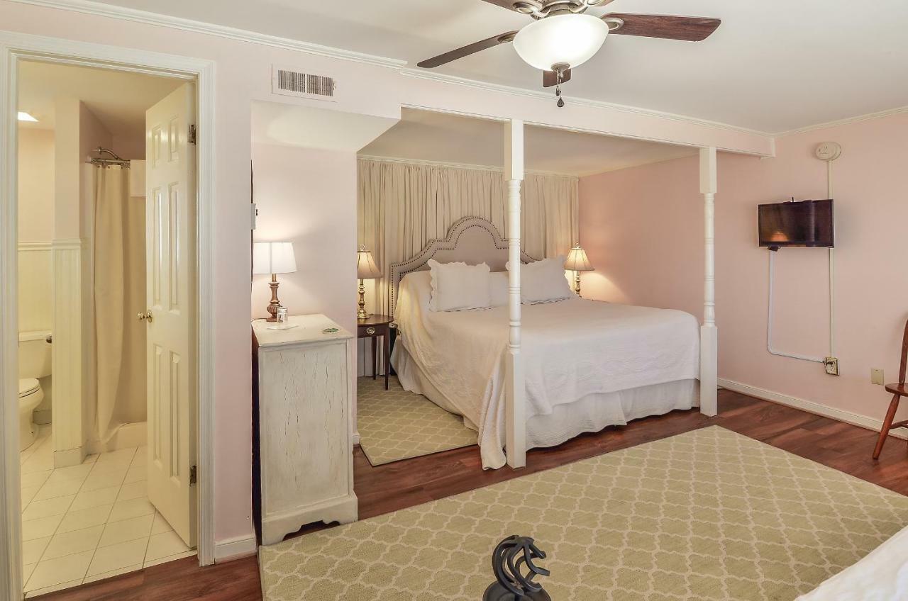 Cedars Of Williamsburg Bed & Breakfast Eksteriør bilde