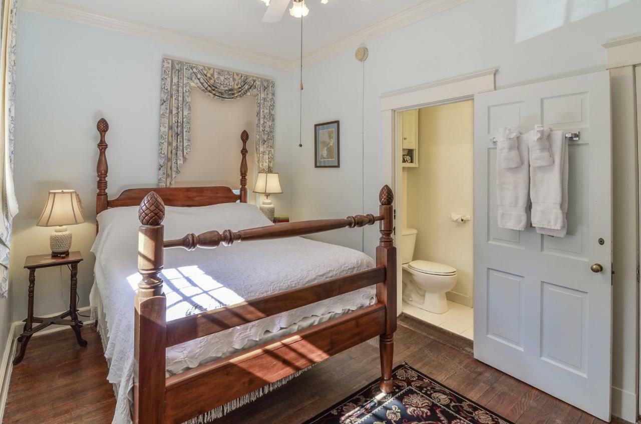 Cedars Of Williamsburg Bed & Breakfast Eksteriør bilde